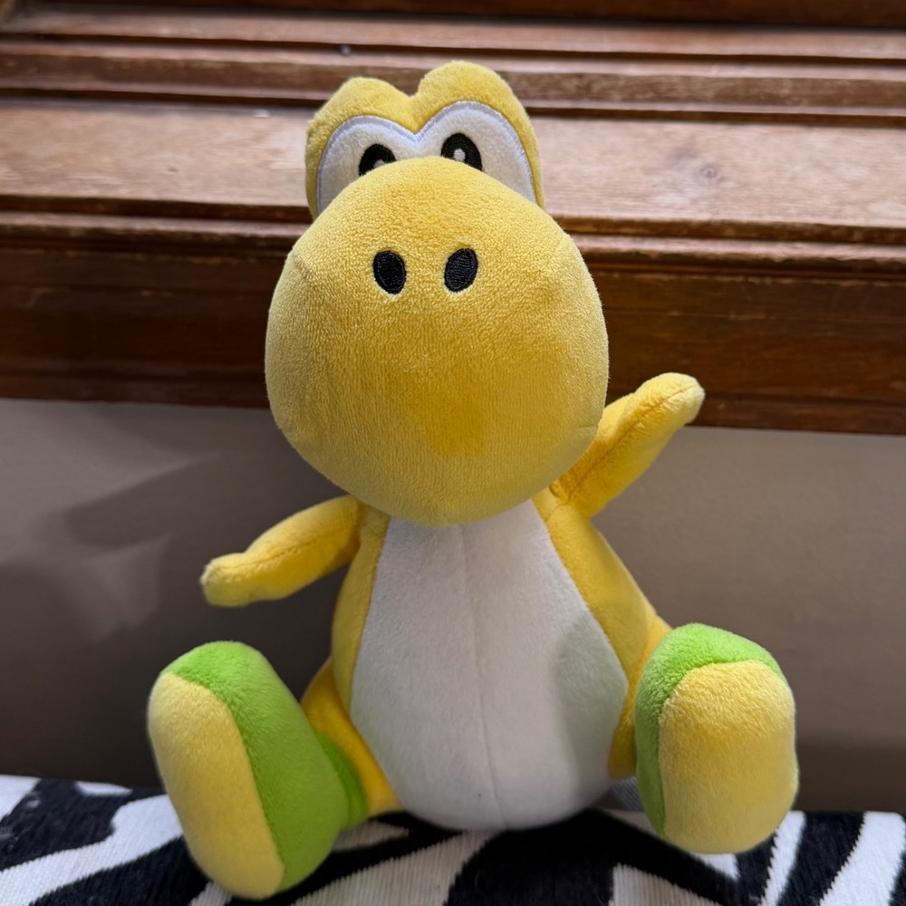 Nintendo Super Mario Yellow Yoshi 8 inch Plush Little Buddy San-Ei 2018 Toy